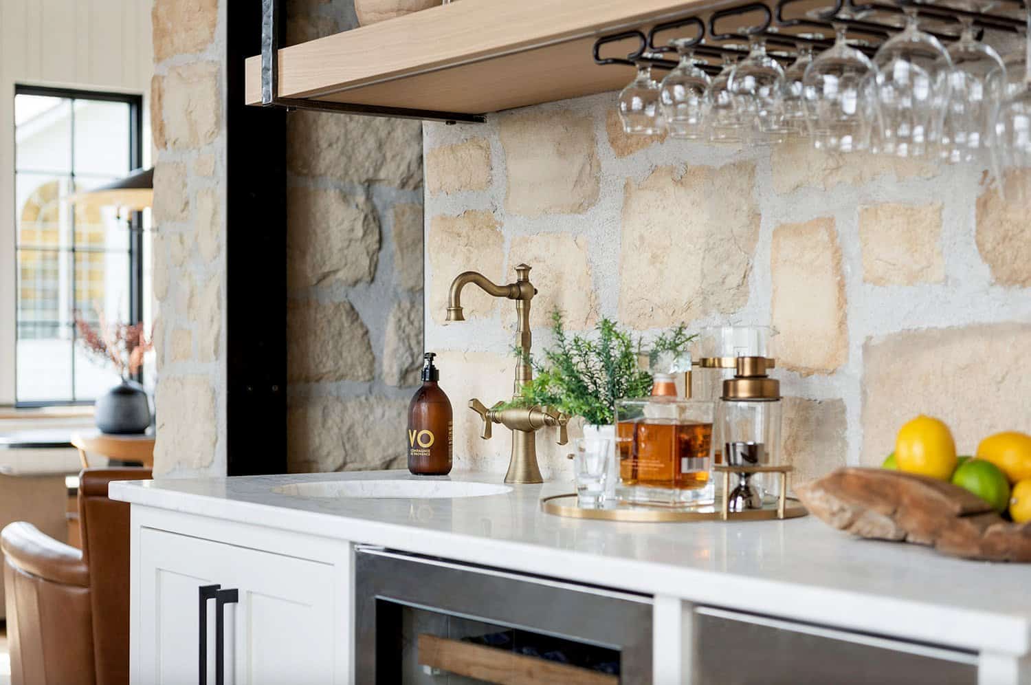modern-rustic-kitchen-home-bar