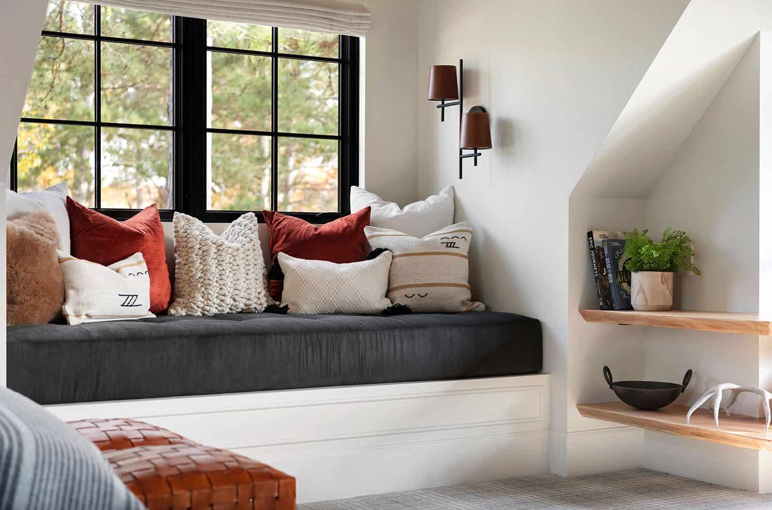 modern-rustic-bedroom-window-seat