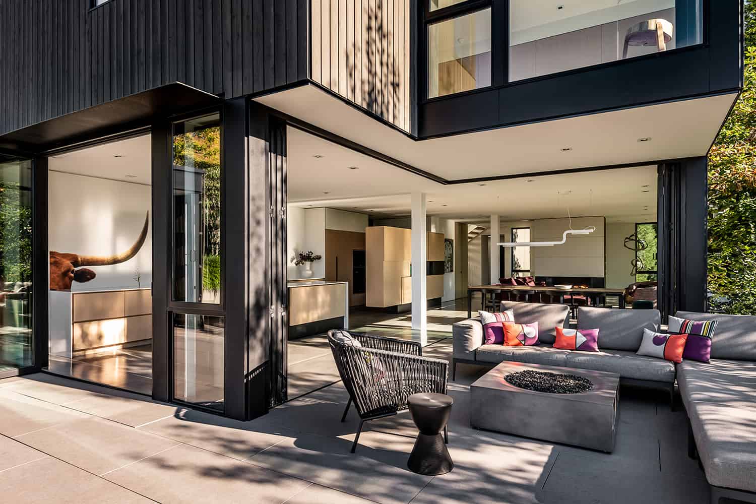 modern-tree-house-patio