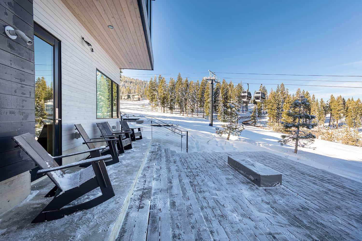 mountain-contemporary-patio-with-snow