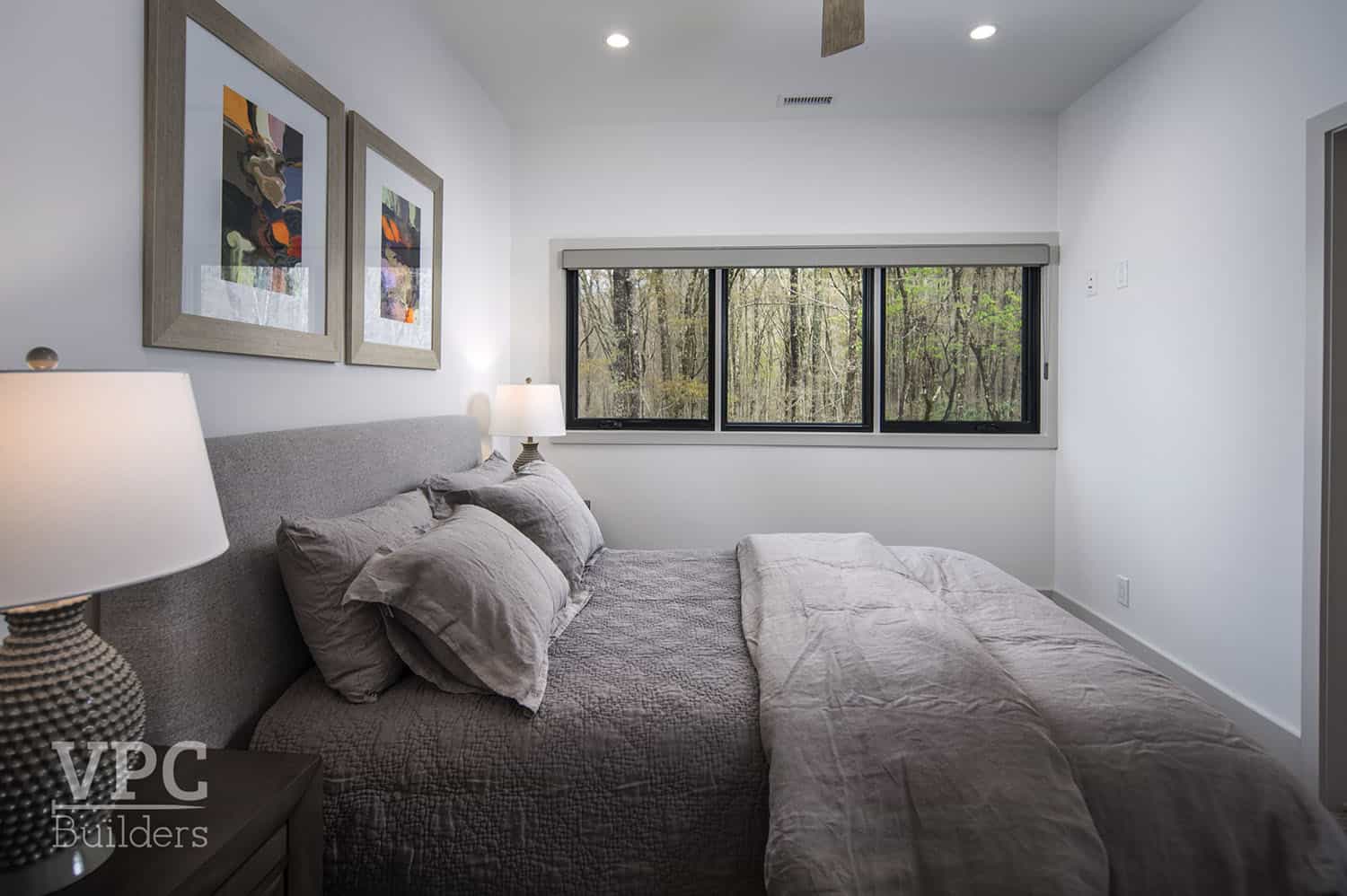 mountain-modern-bedroom
