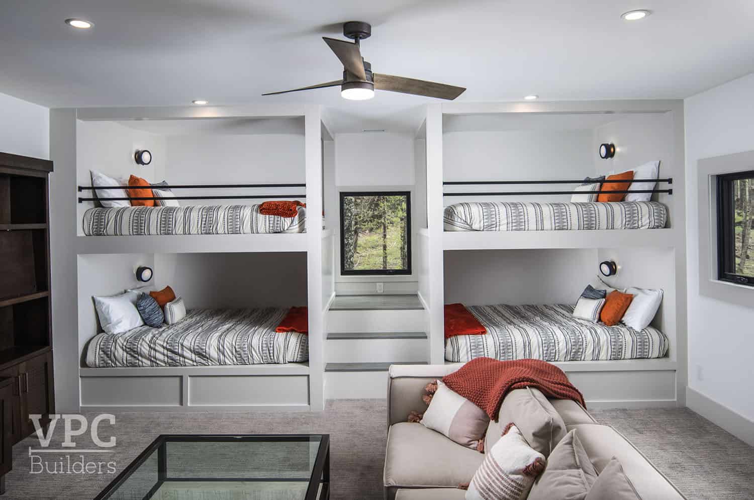 mountain-modern-bunk-bedroom