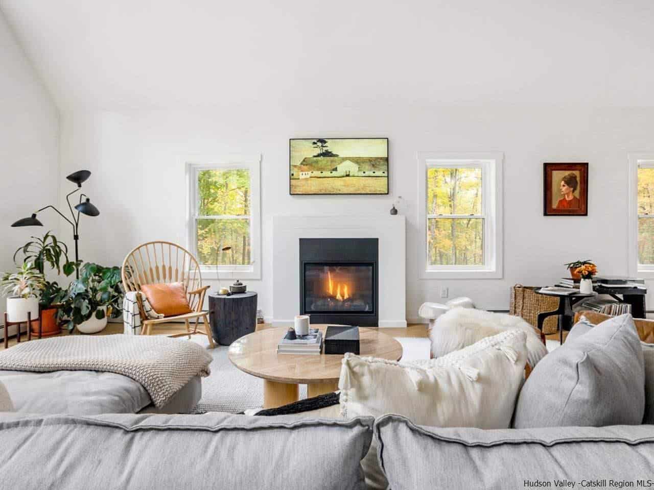 mountain-modern-living-room