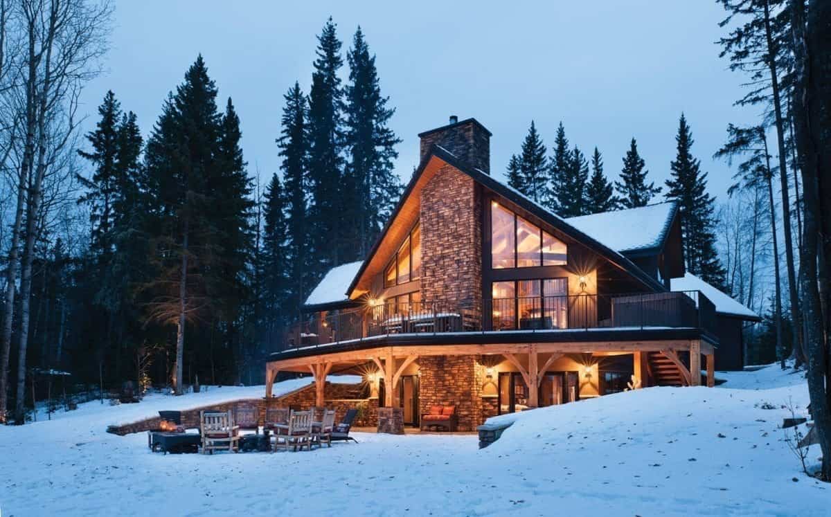 mountain-timber-frame-house-exterior