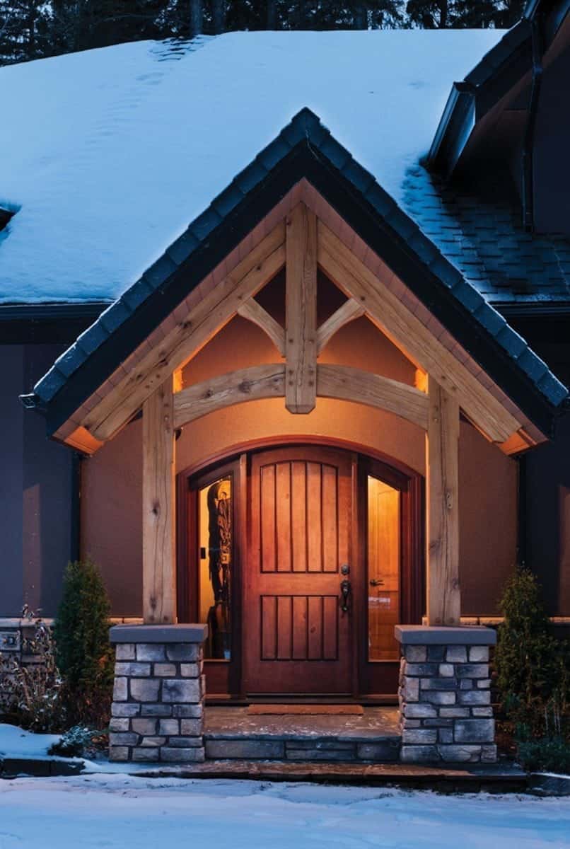 mountain-timber-frame-house-entry