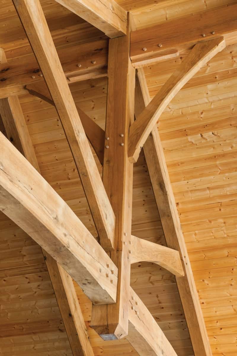 rustic-mountain-house-ceiling
