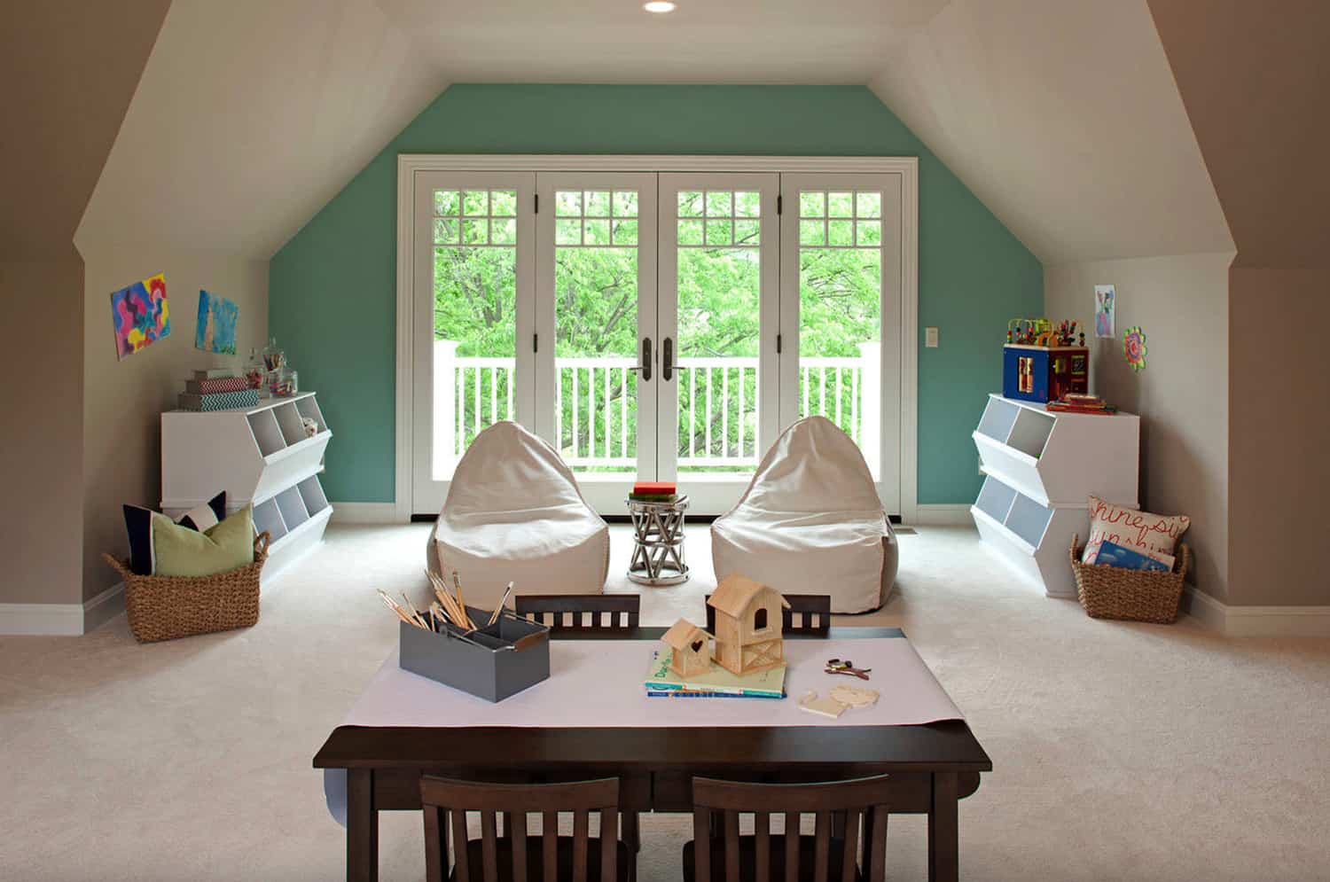 traditional-style-kids-playroom