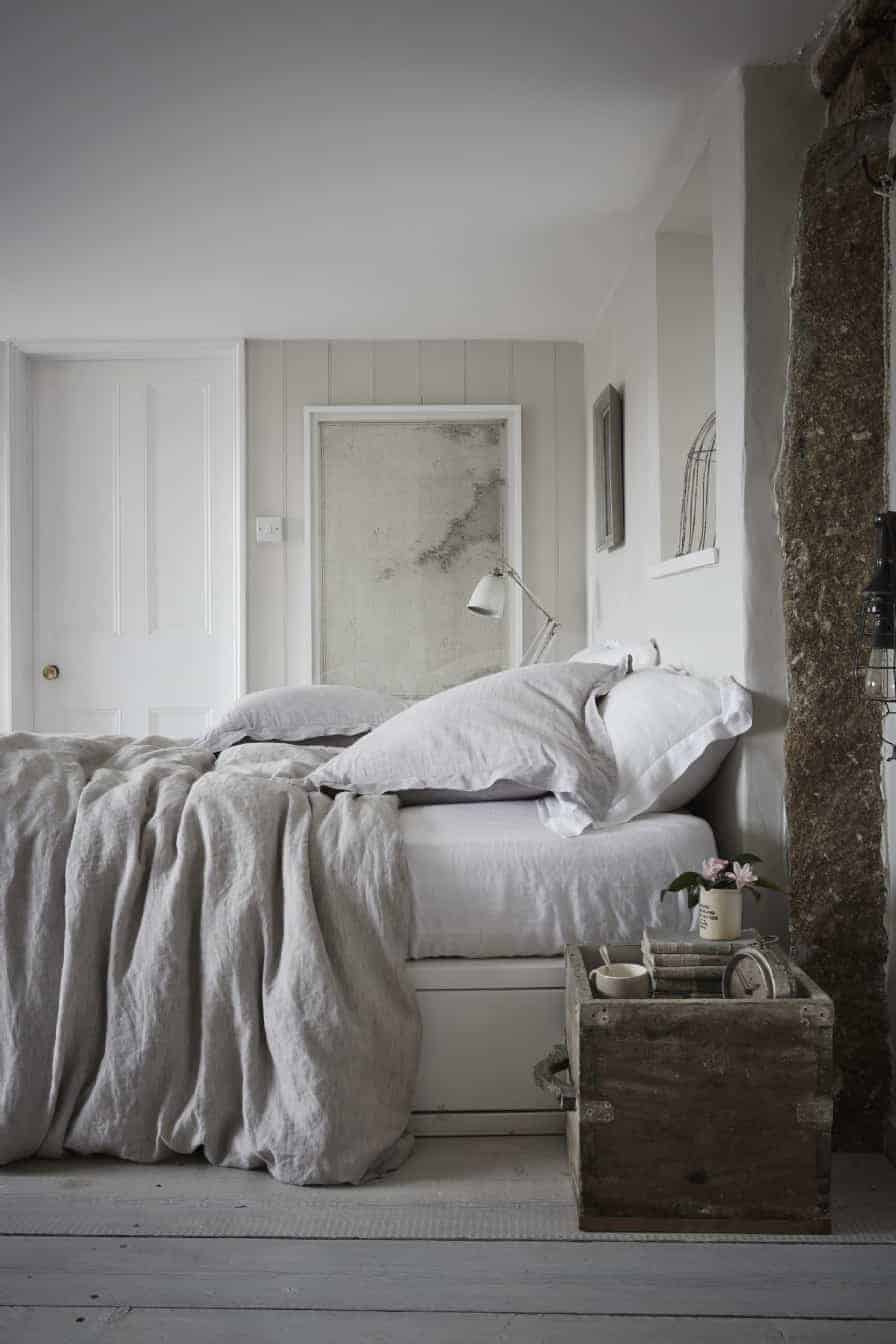 luxury-seaside-bedroom