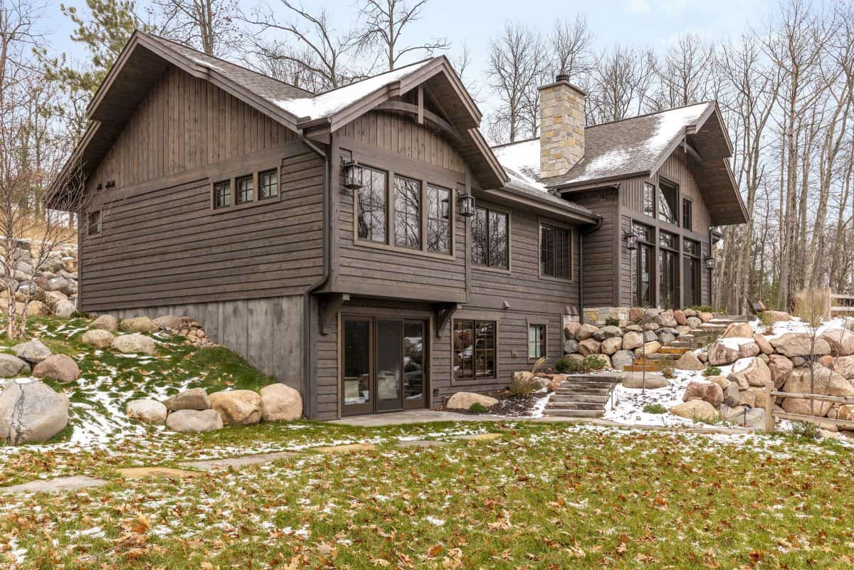 rustic-lakeside-home-exterior