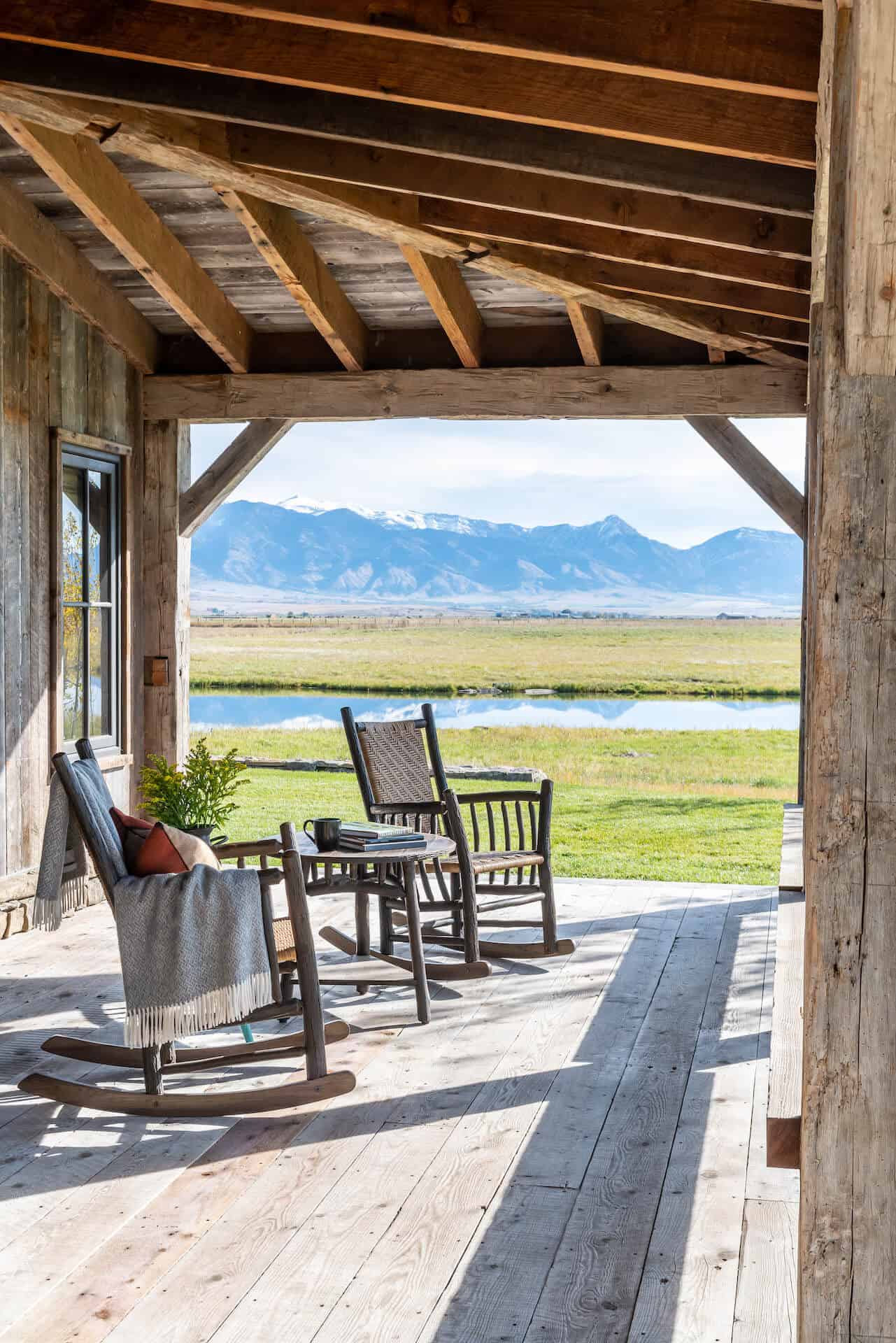 rustic-ranch-house-retreat-porch