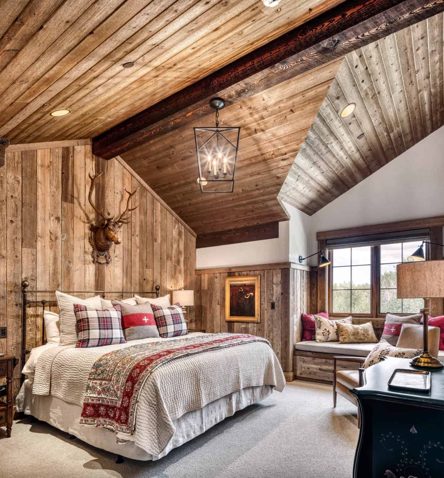 rustic-mountain-style-bedroom