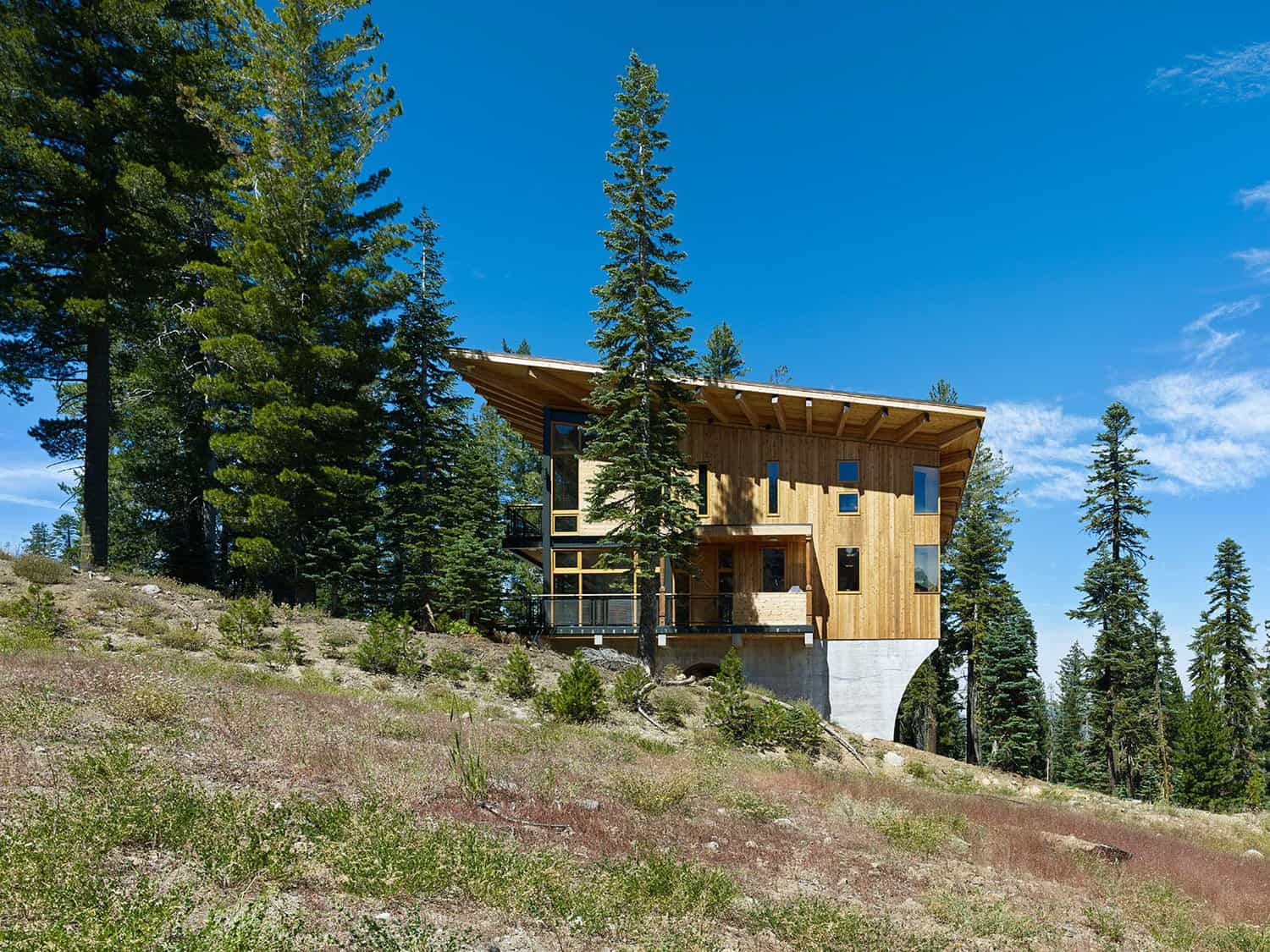 rustic-contemporary-mountain-cabin-exterior