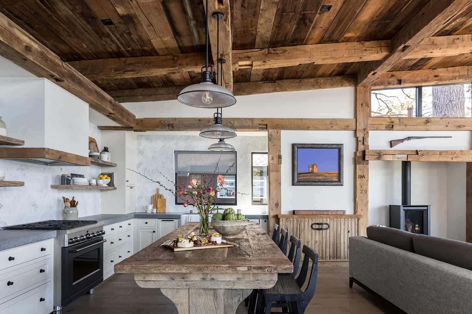 barn-style-dining-room