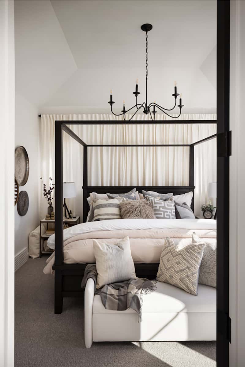 mediterranean-style-bedroom