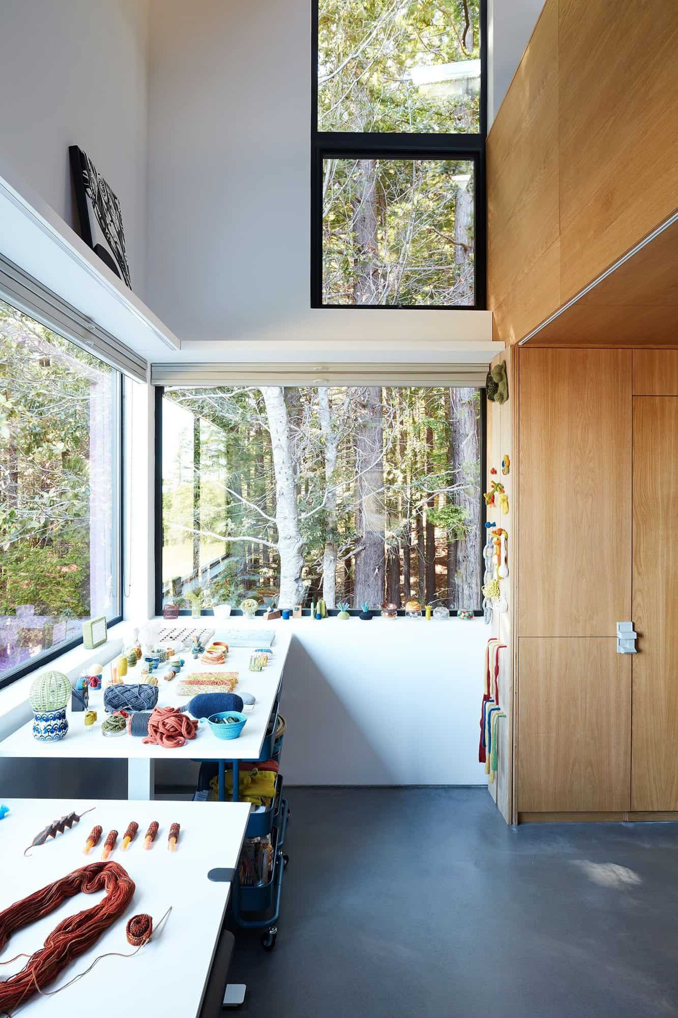 minimal-modern-craft-room