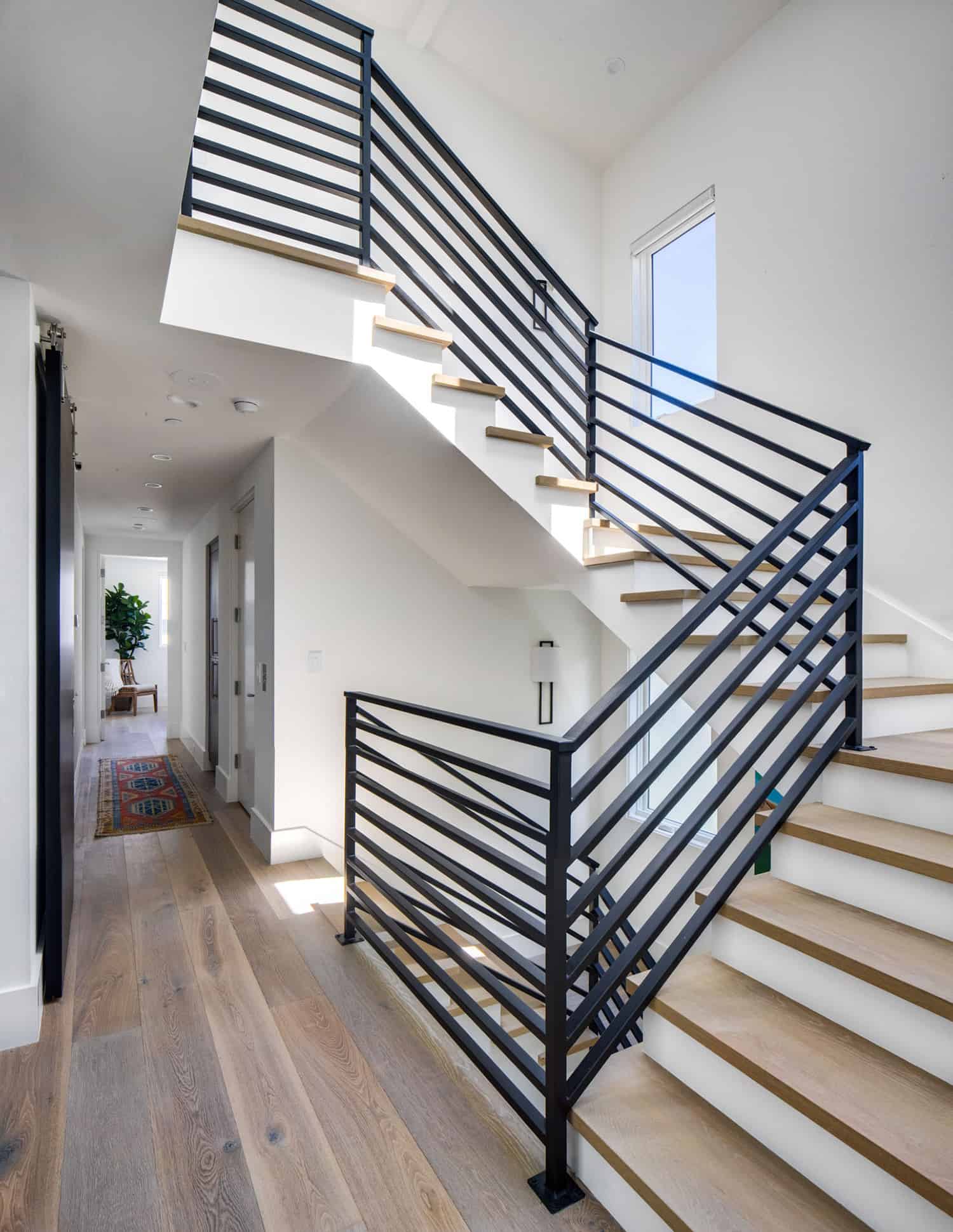 modern-beach-style-staircase