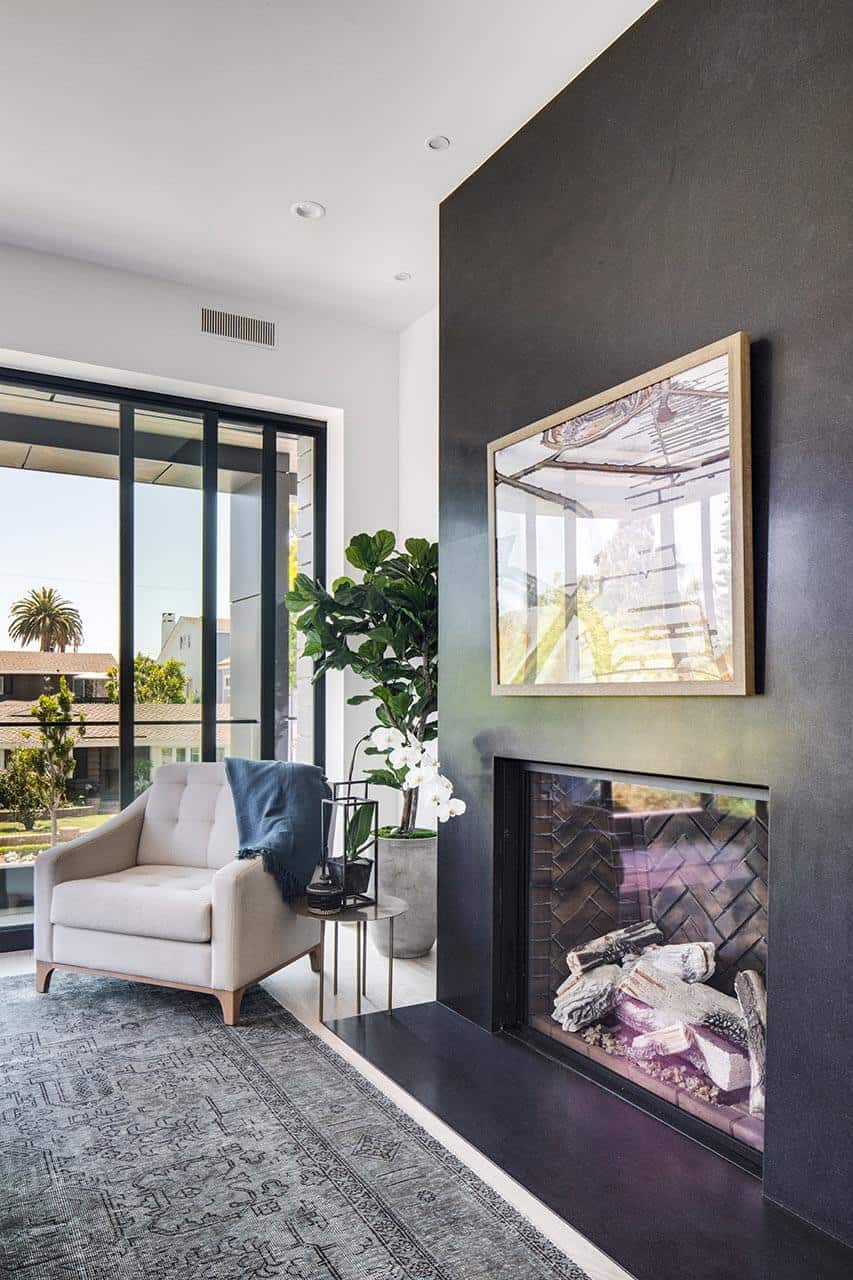 modern-beach-style-bedroom-fireplace