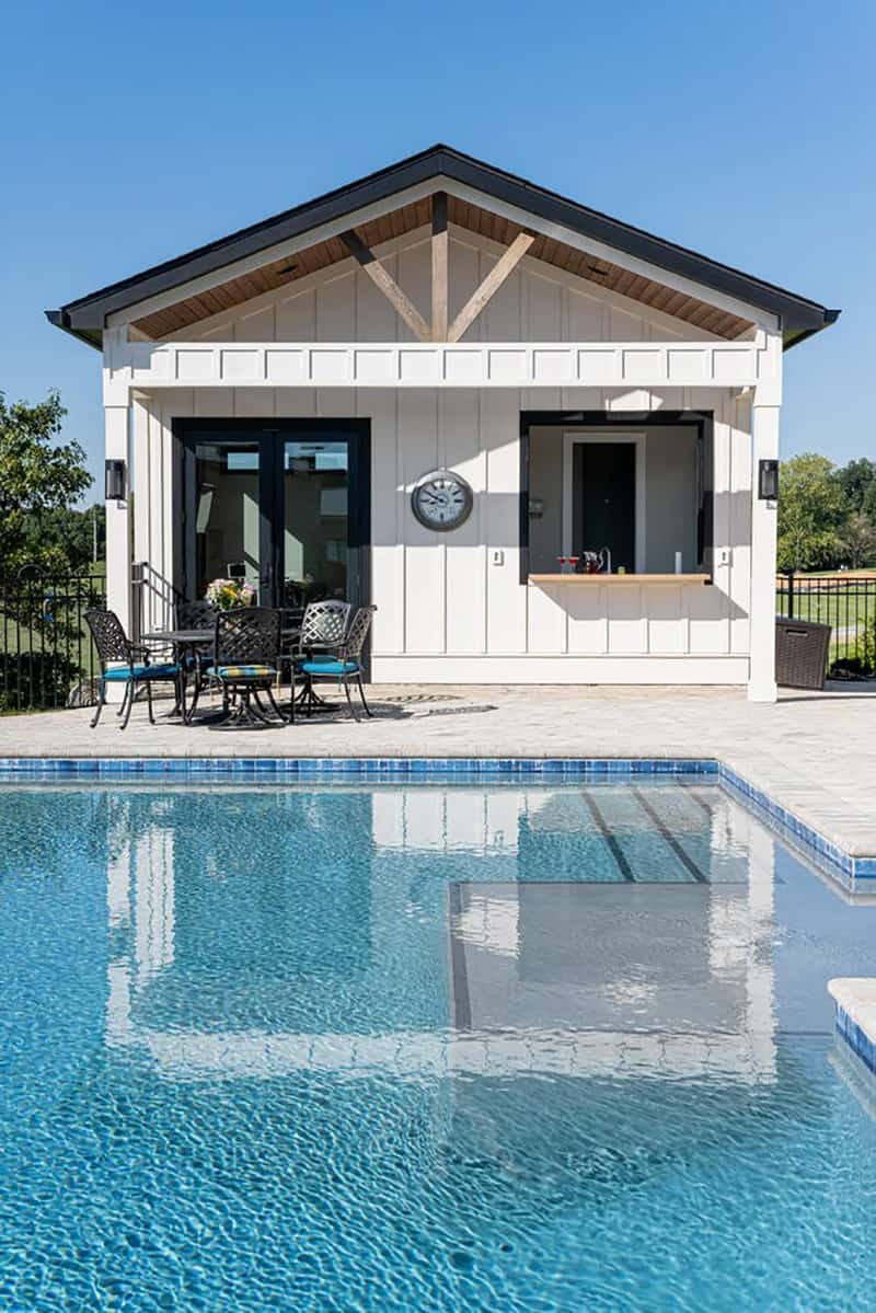 modern-farmhouse-style-swimming-pool