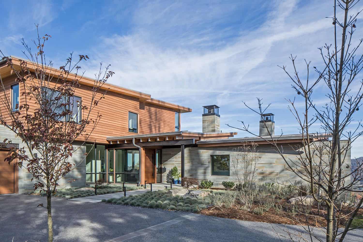 organic-modern-mountain-home-exterior