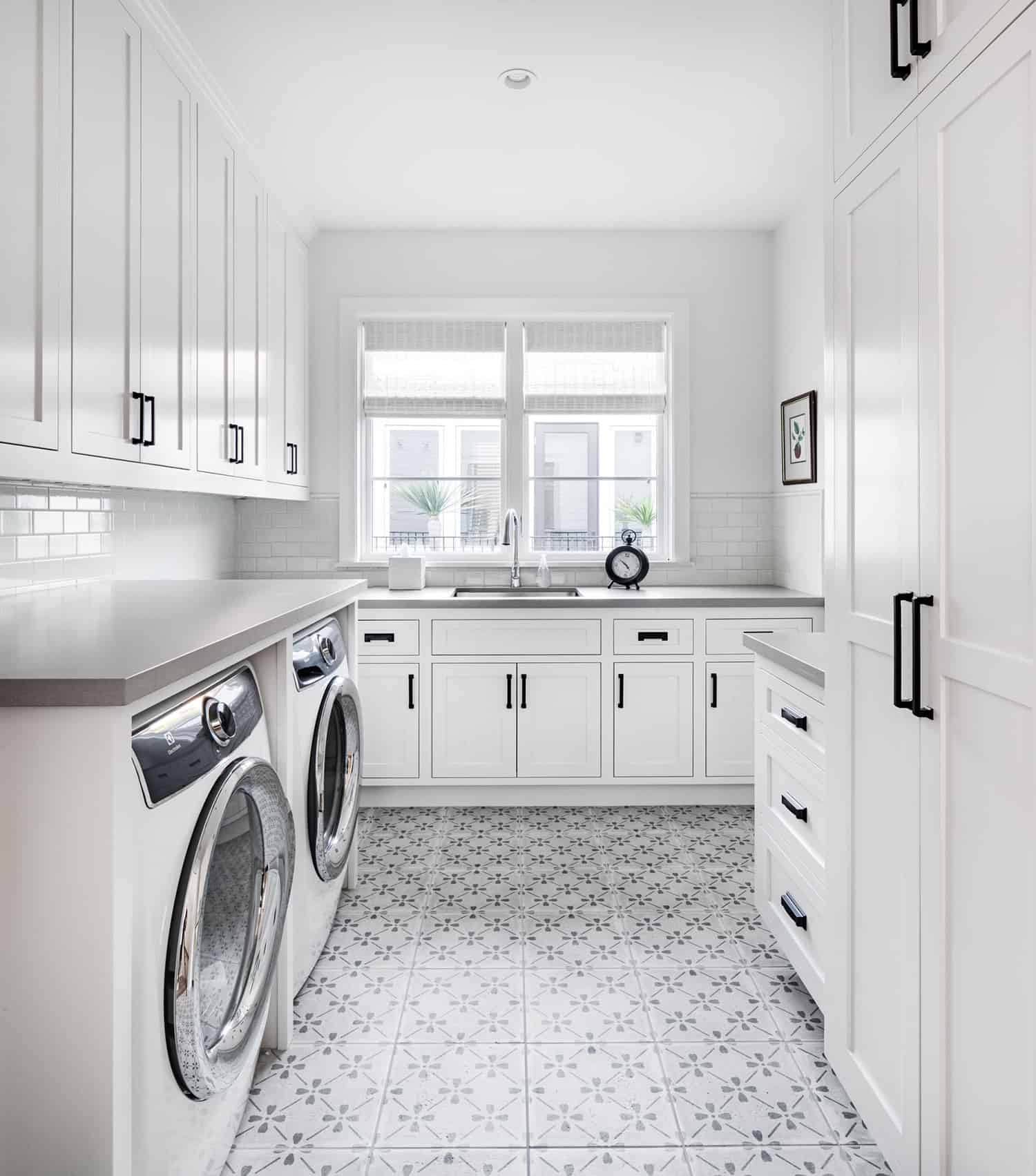 transitional-style-laundry-room
