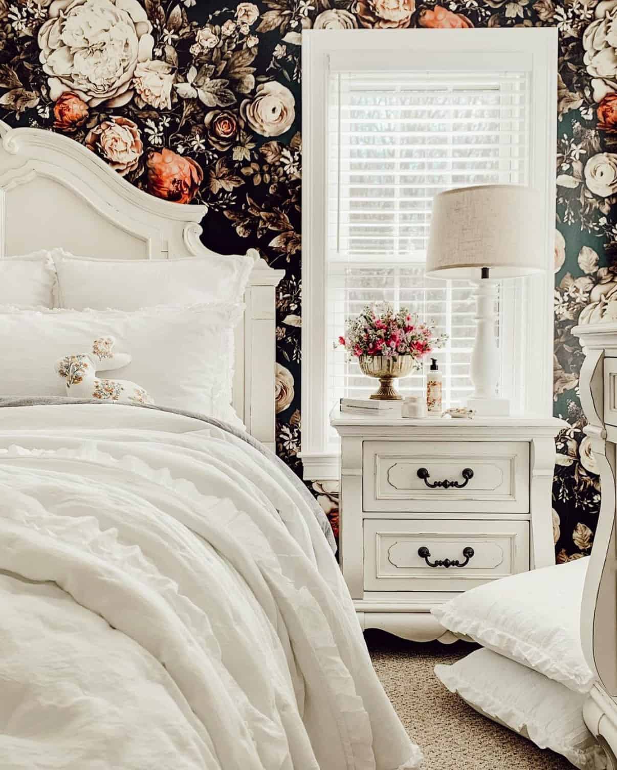 bedroom-with-spring-flowers