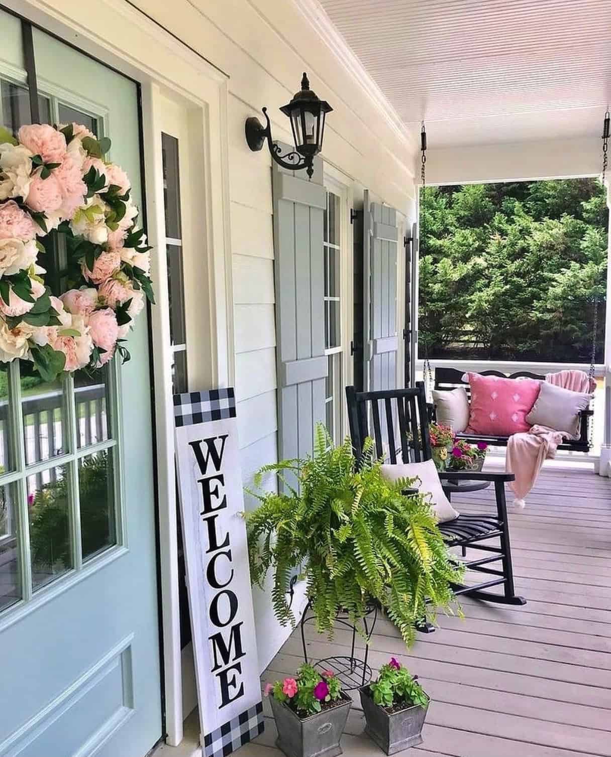 welcoming-spring-porch-decor