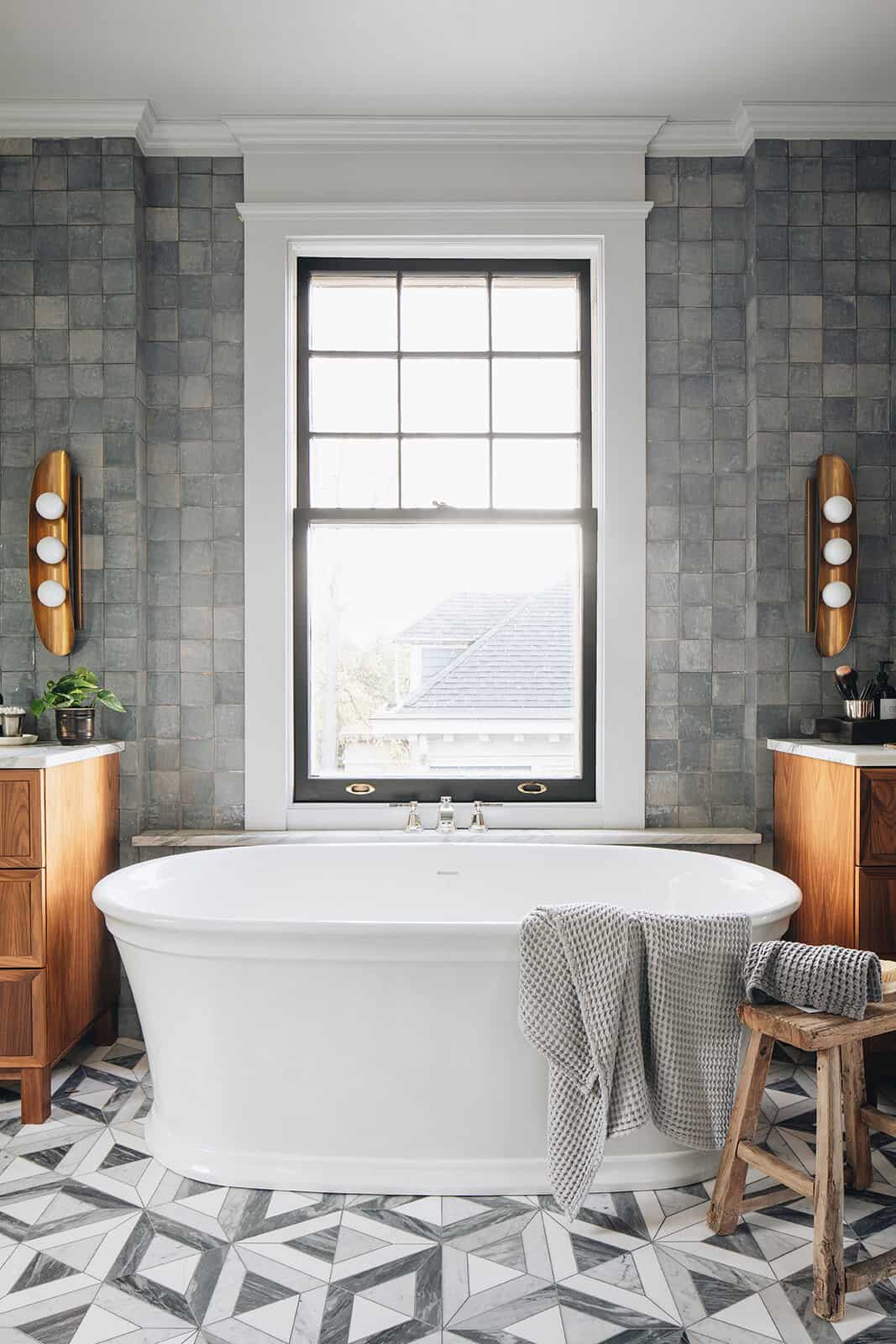 transitional-style-bathroom-freestanding-tub