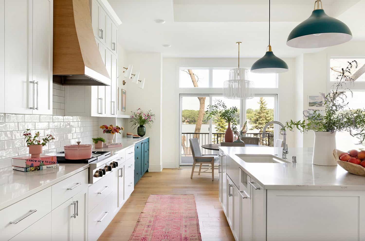 luxury-lake-home-beach-style-kitchen