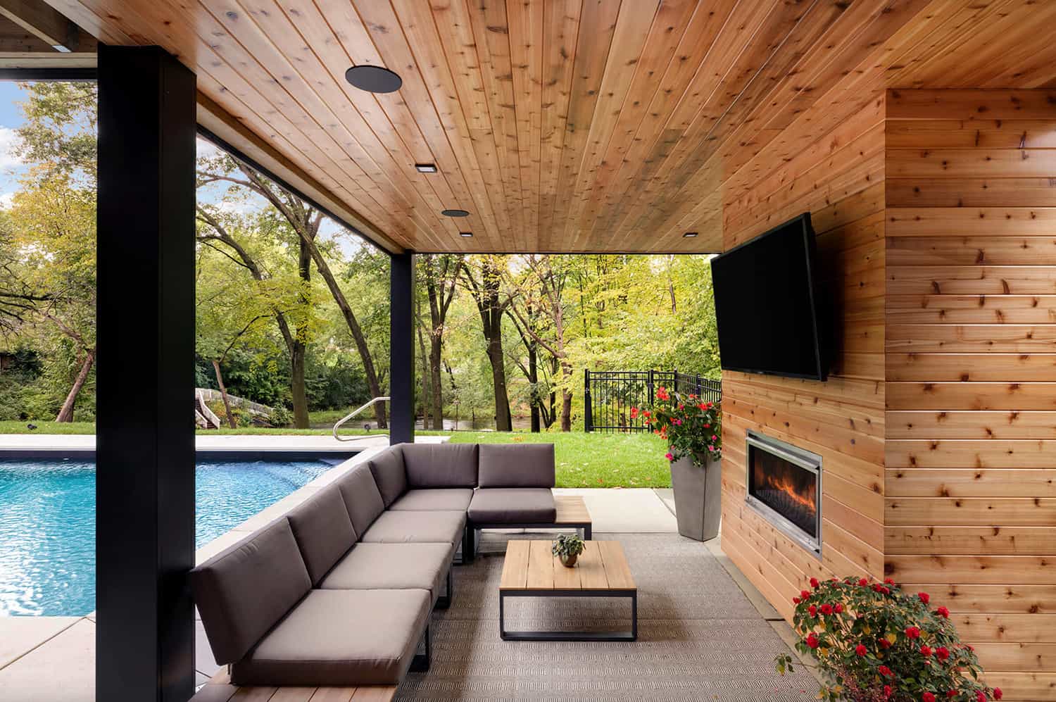 mid-century-modern-covered-patio