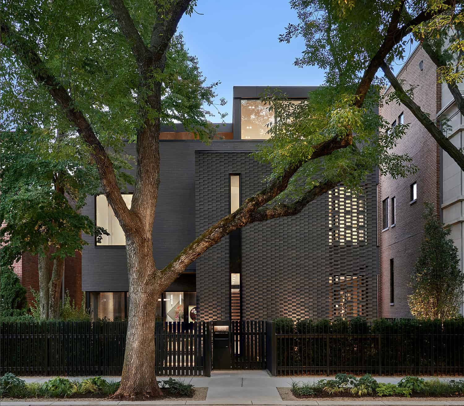 modern-brick-house-exterior-chicago
