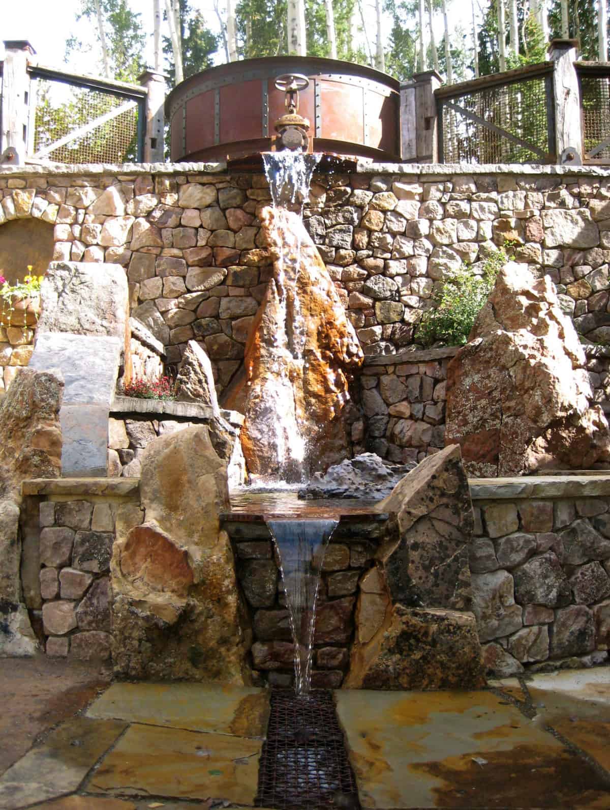 rustic-patio-with-a-water-feature