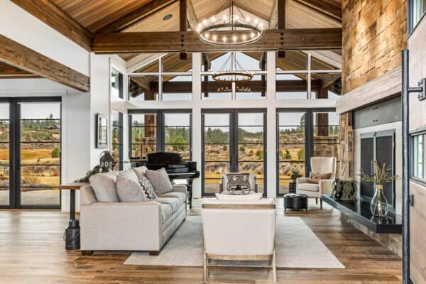 featured posts image for A modern rustic farmhouse with glorious views of Oregon’s high desert