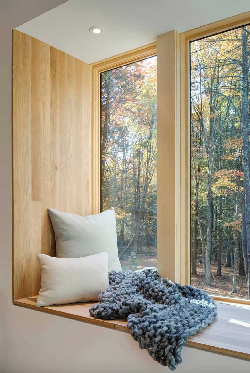 contemporary-window-seat