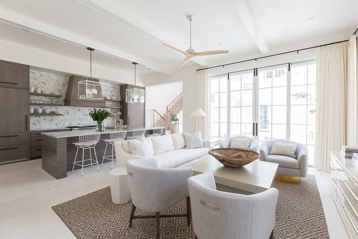 modern-beach-style-living-room