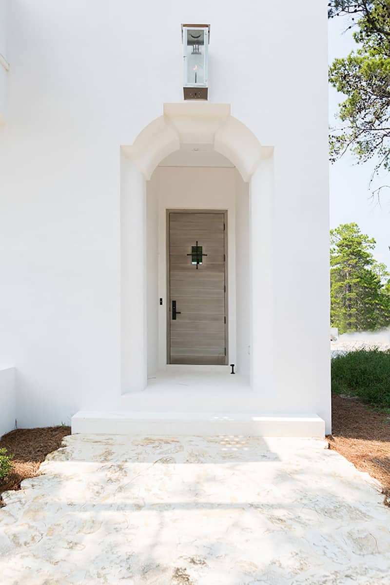 modern-beach-house-entry