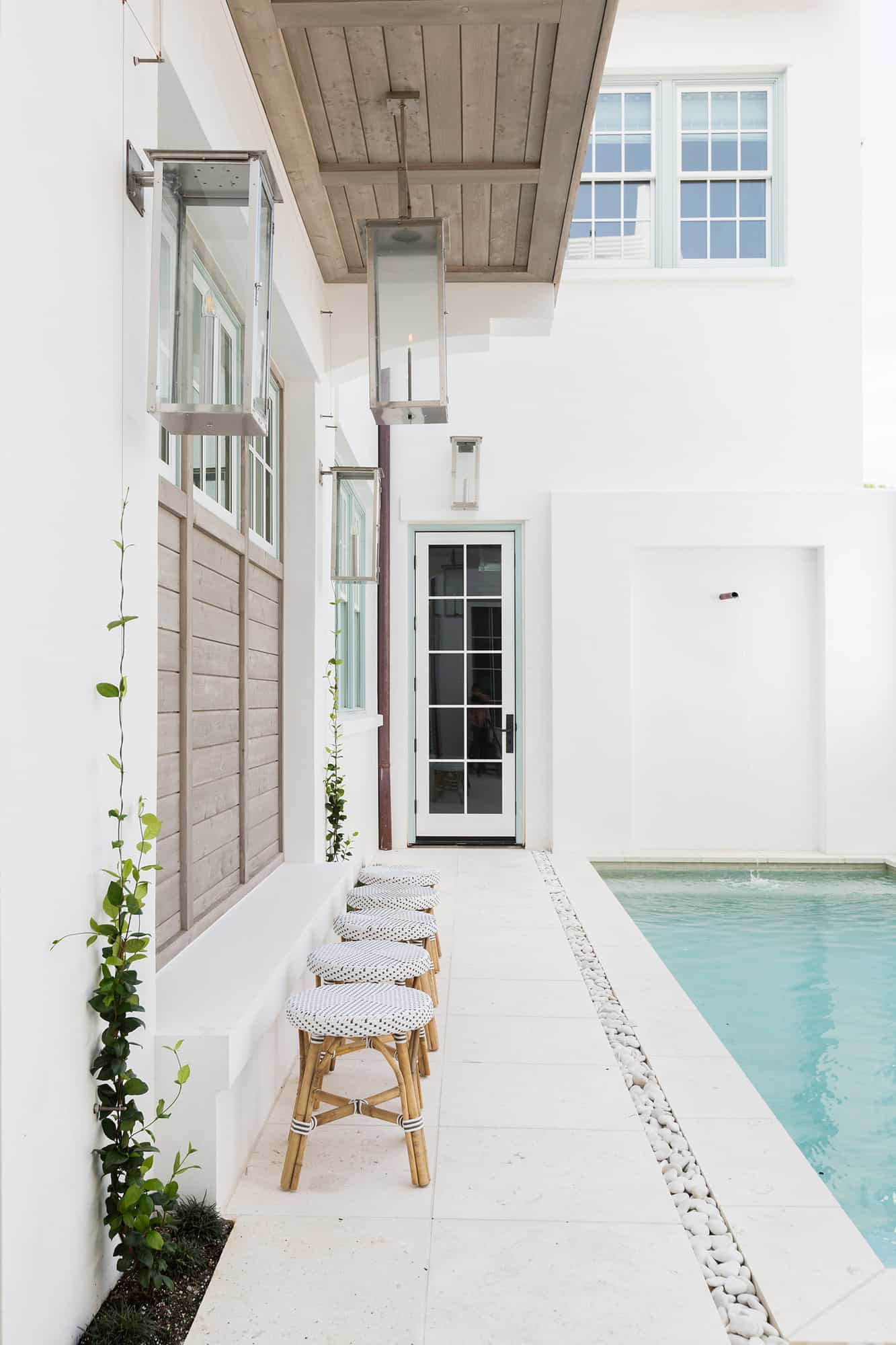 modern-beach-house-pool