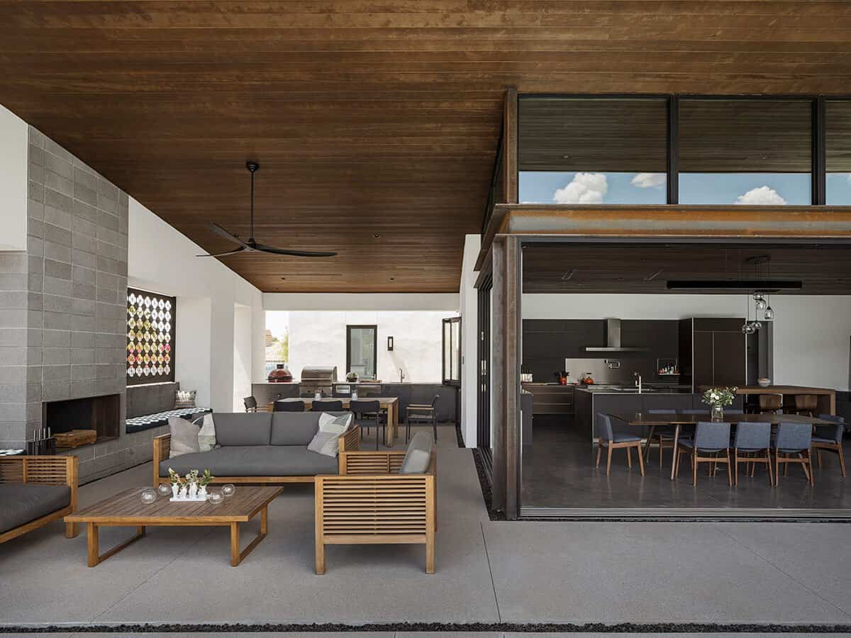 modern-desert-home-covered-patio