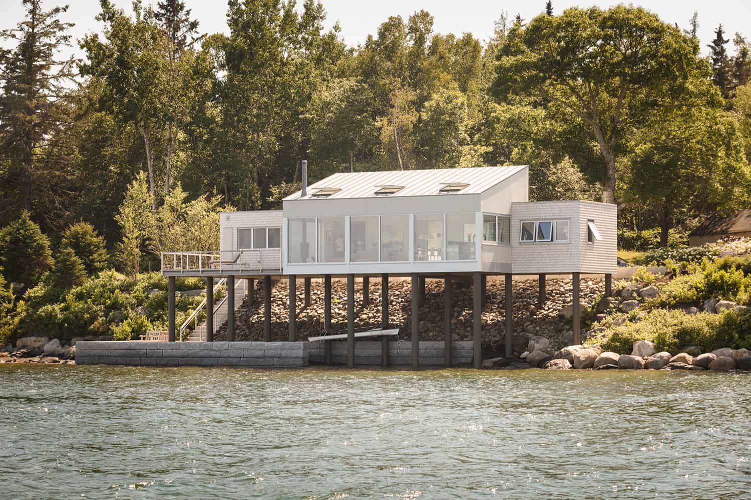 modern-house-over-water-exterior