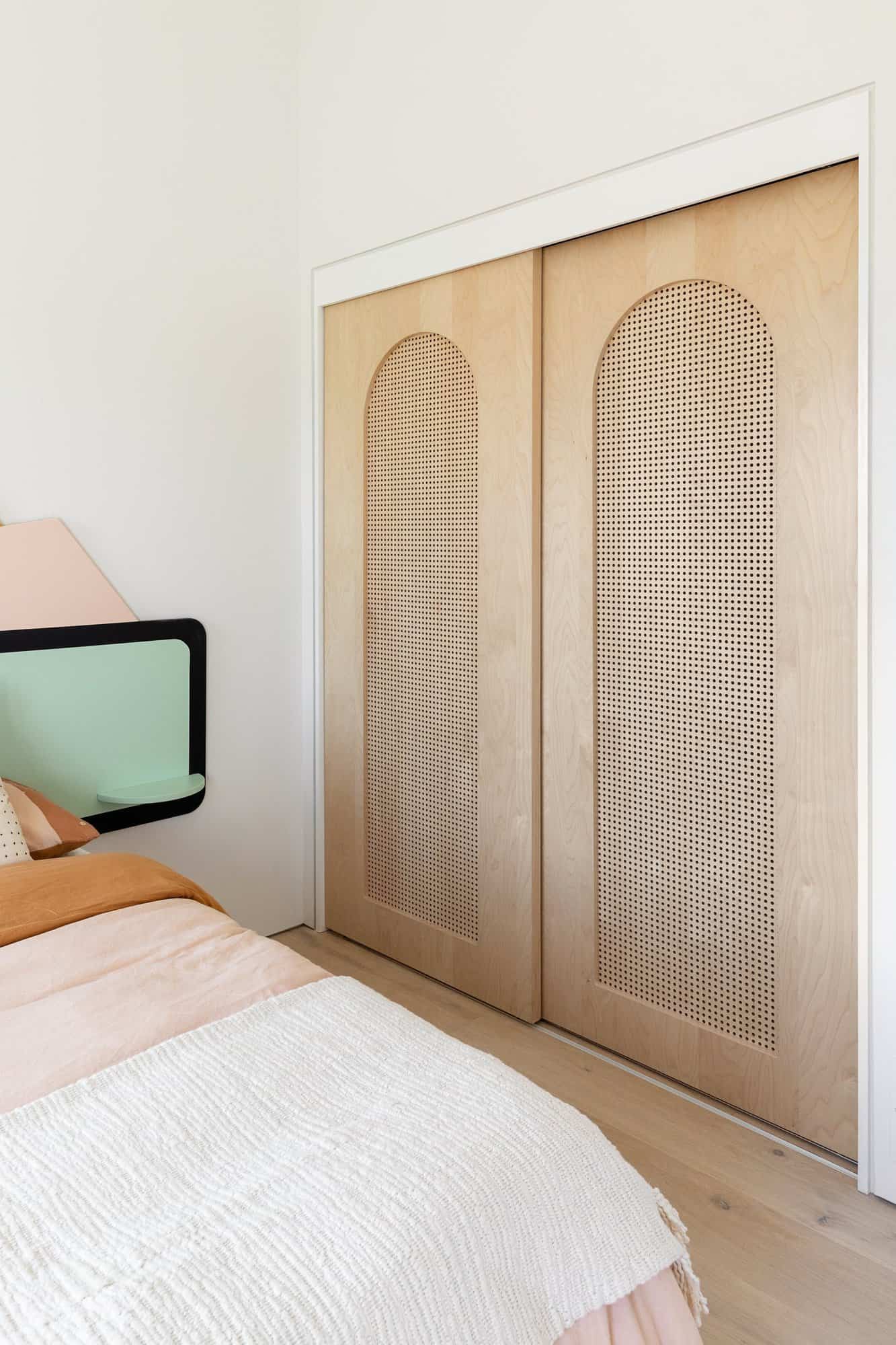 moroccan-inspired-bedroom