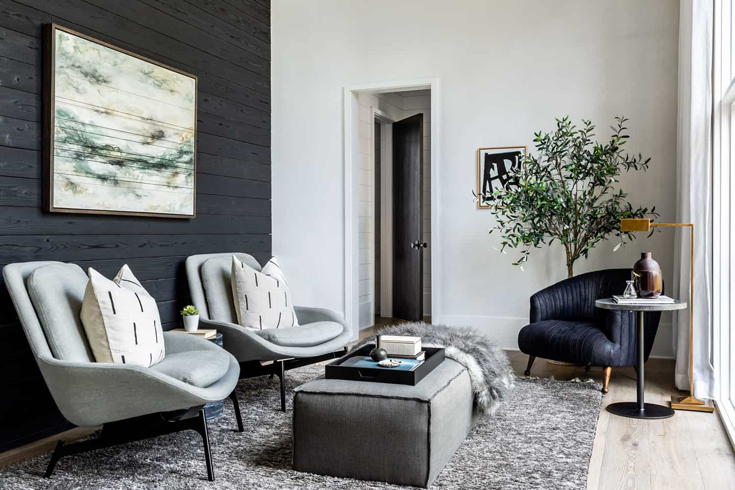 contemporary-bedroom-sitting-room