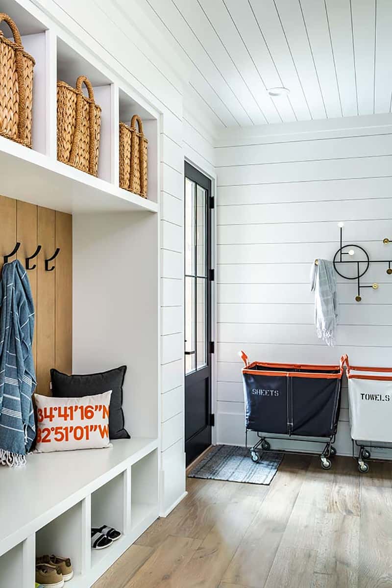 contemporary-laundry-and-mudroom
