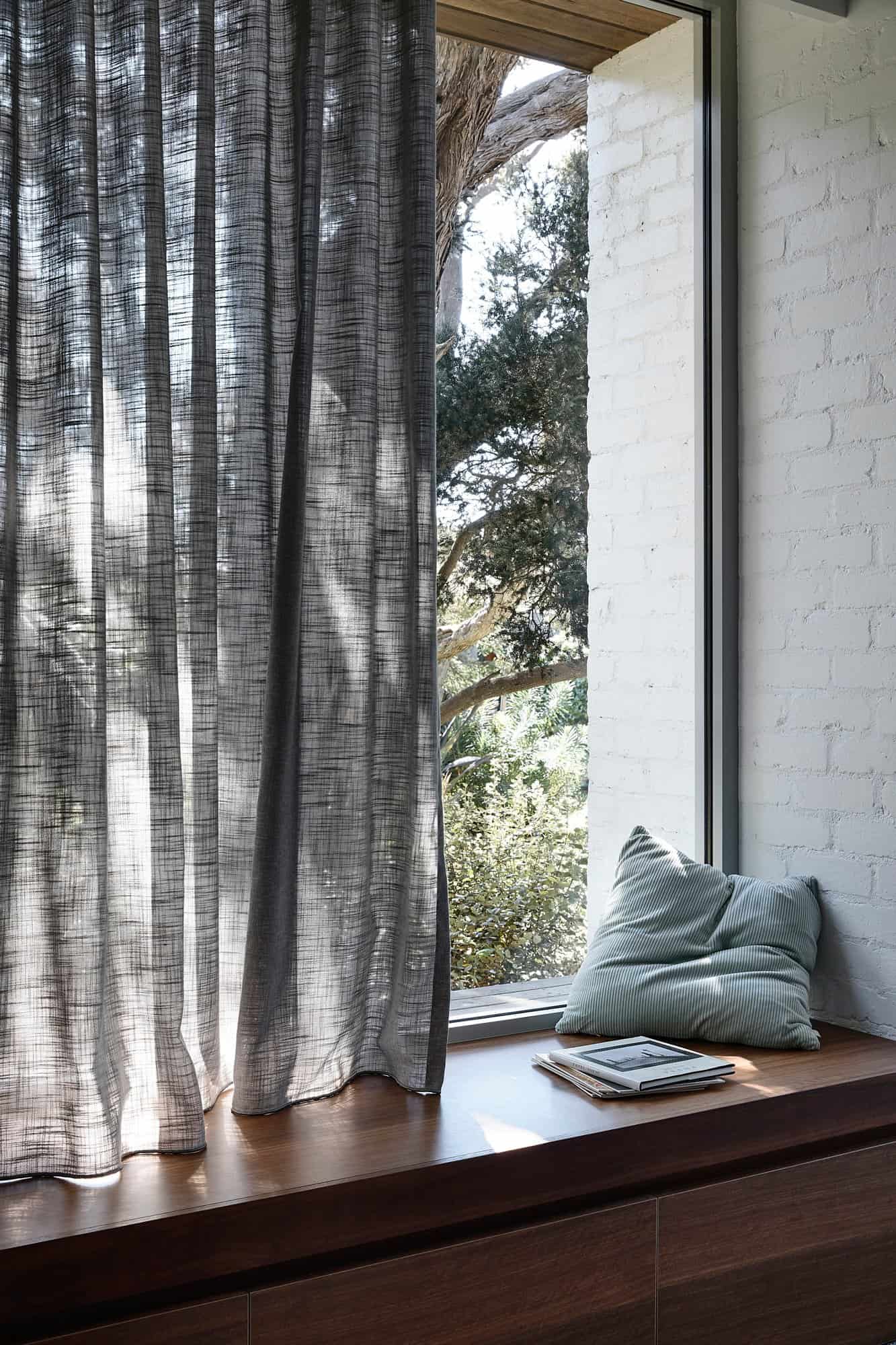 contemporary-bedroom-window-seat