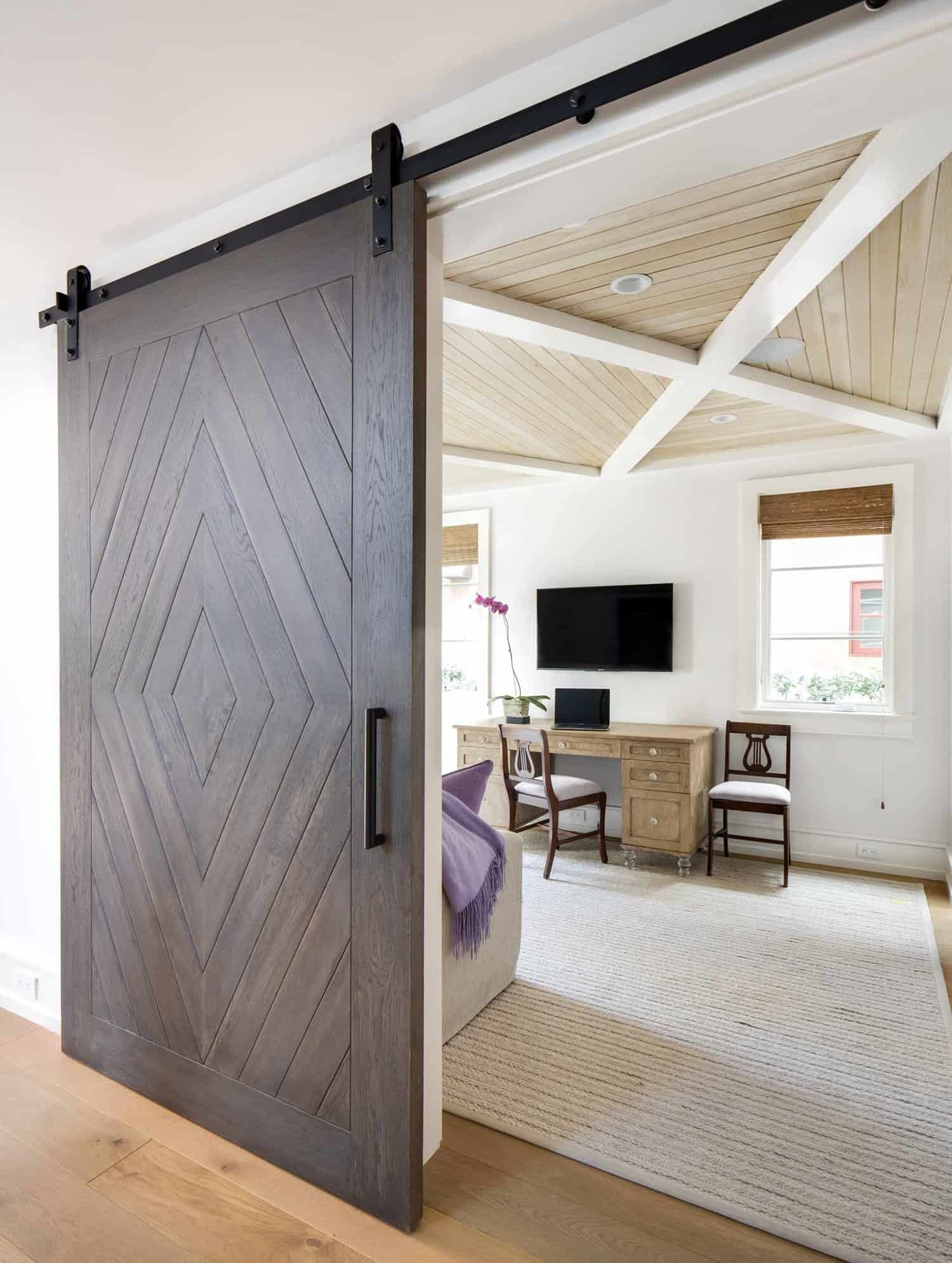 beach-style-sliding-barn-door