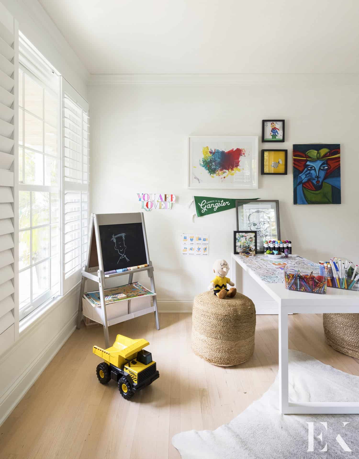 contemporary-kids-craft-room