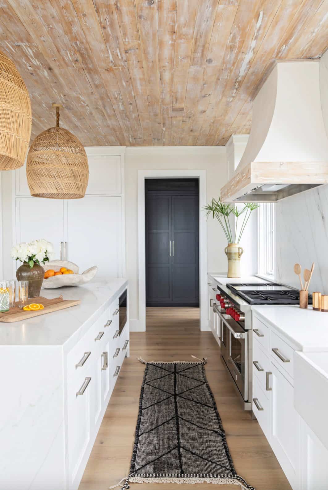 lowcountry-modern-beach-style-kitchen