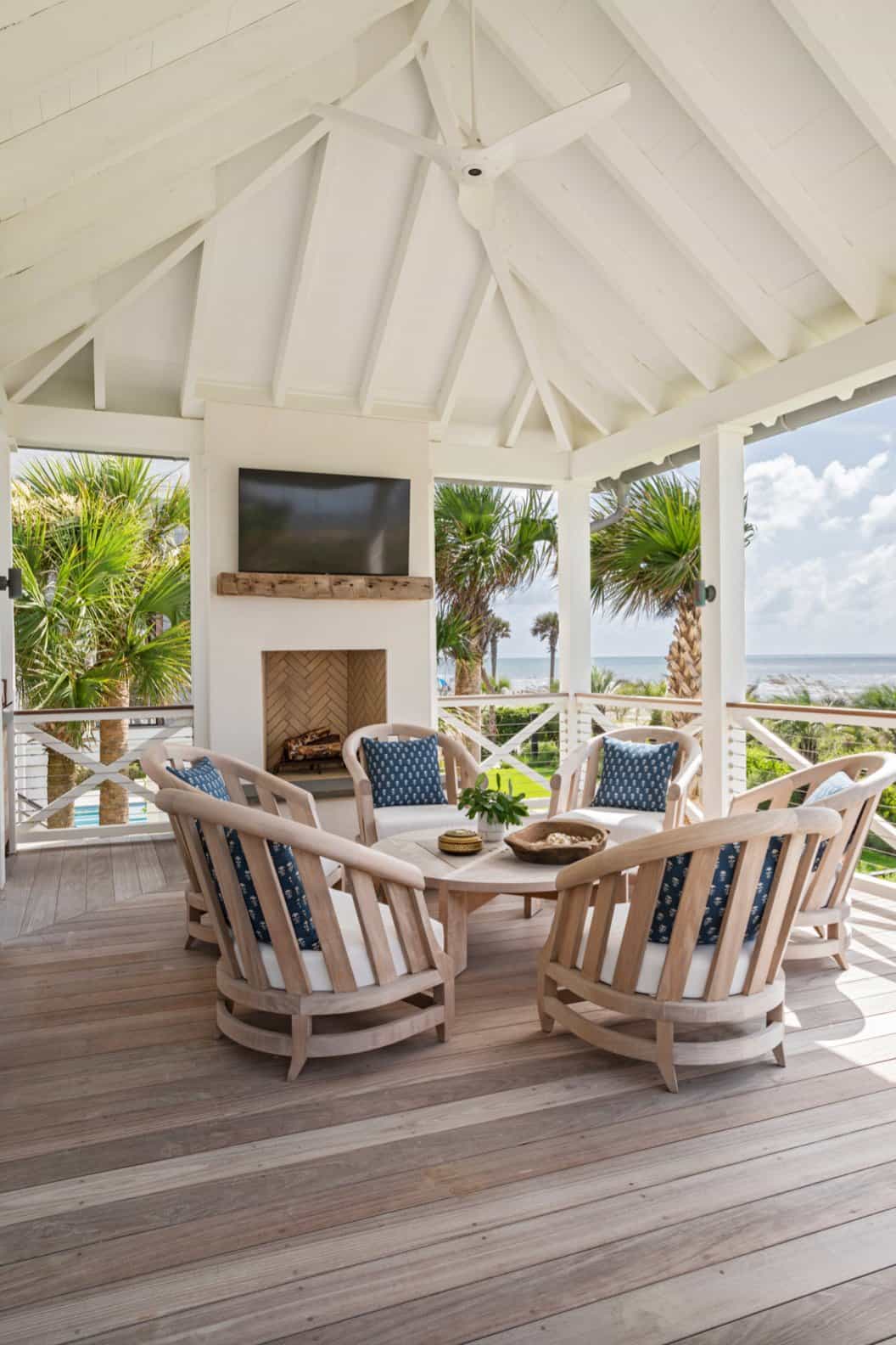 lowcountry-modern-beach-style-patio