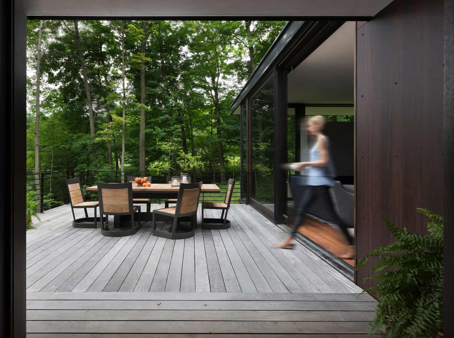 modern-home-deck
