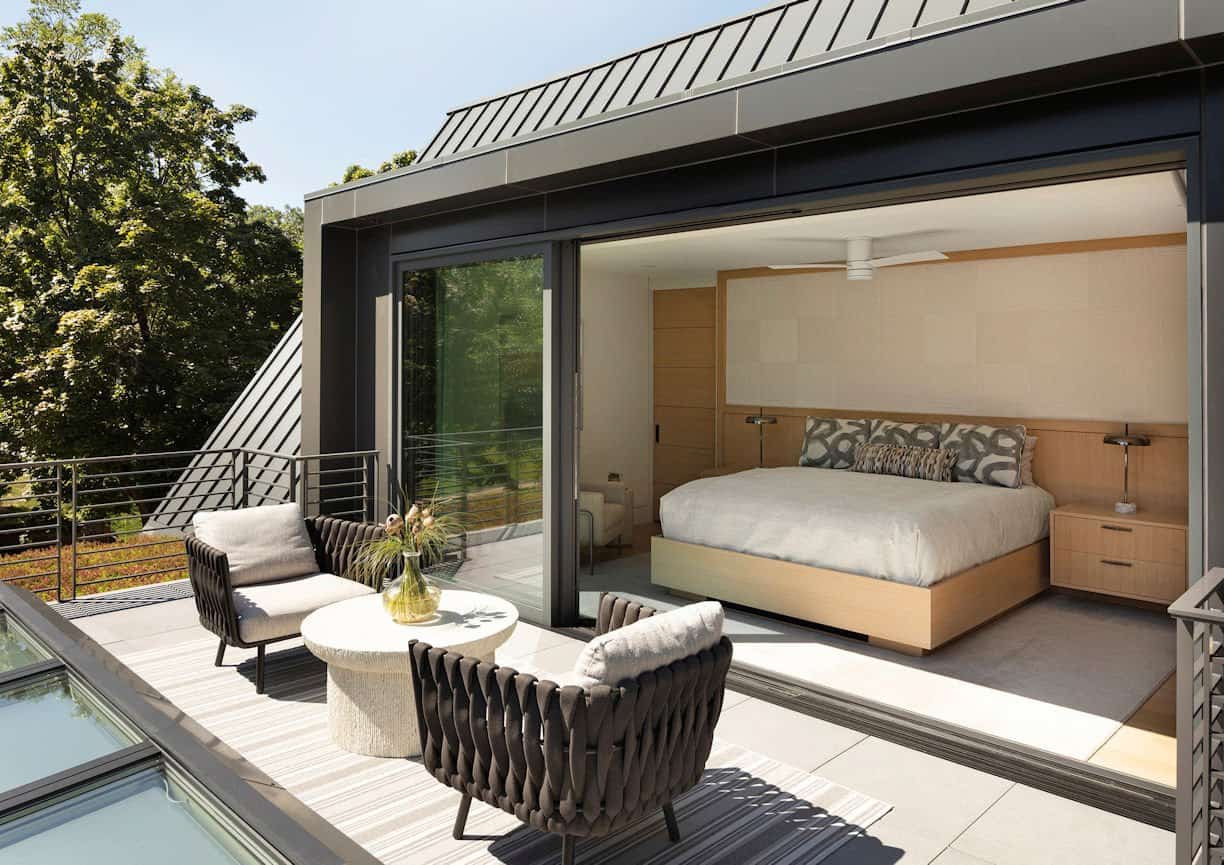 modern-bedroom-with-rooftop-deck
