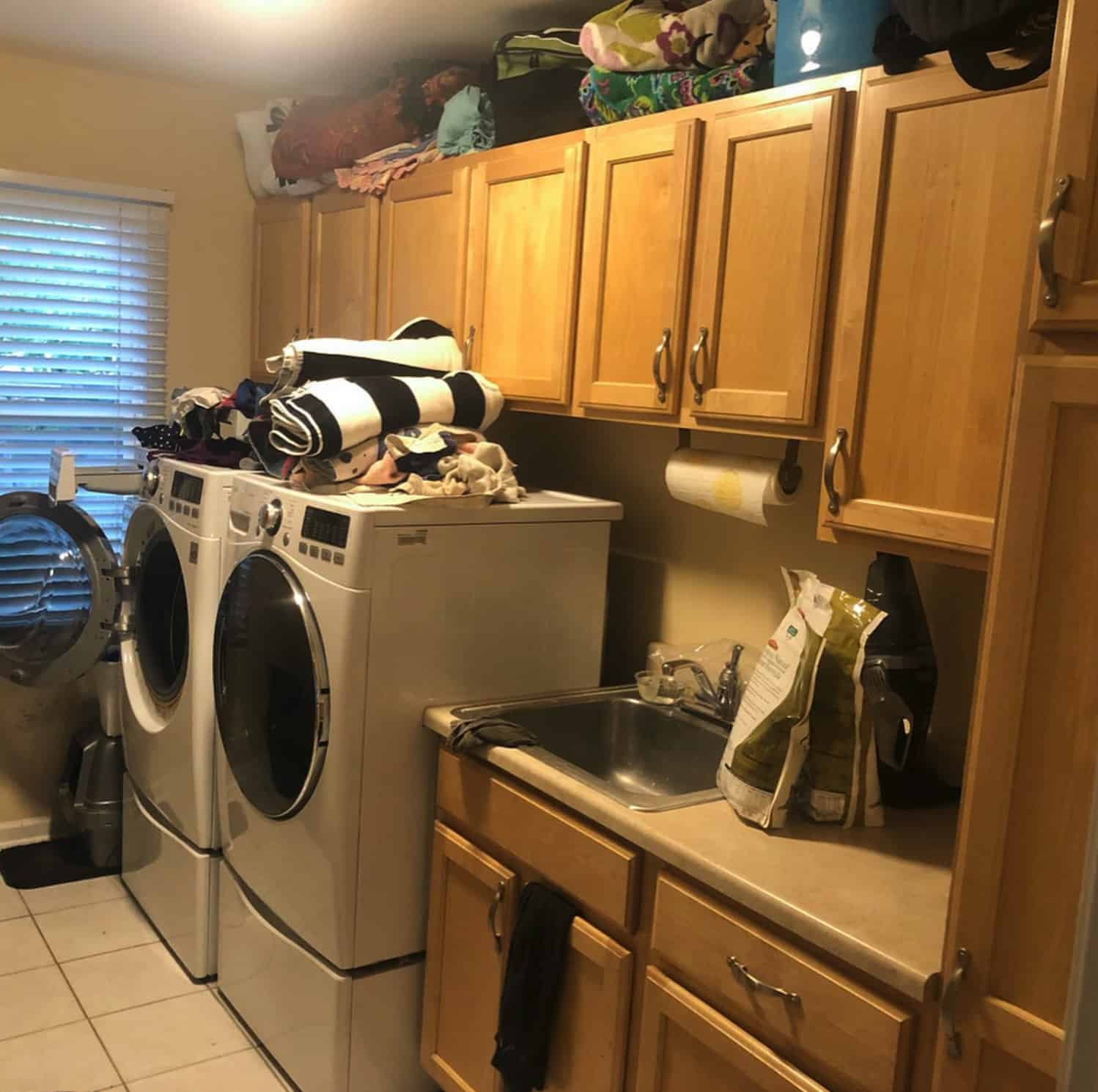 transitional-laundry-room-before-remodel
