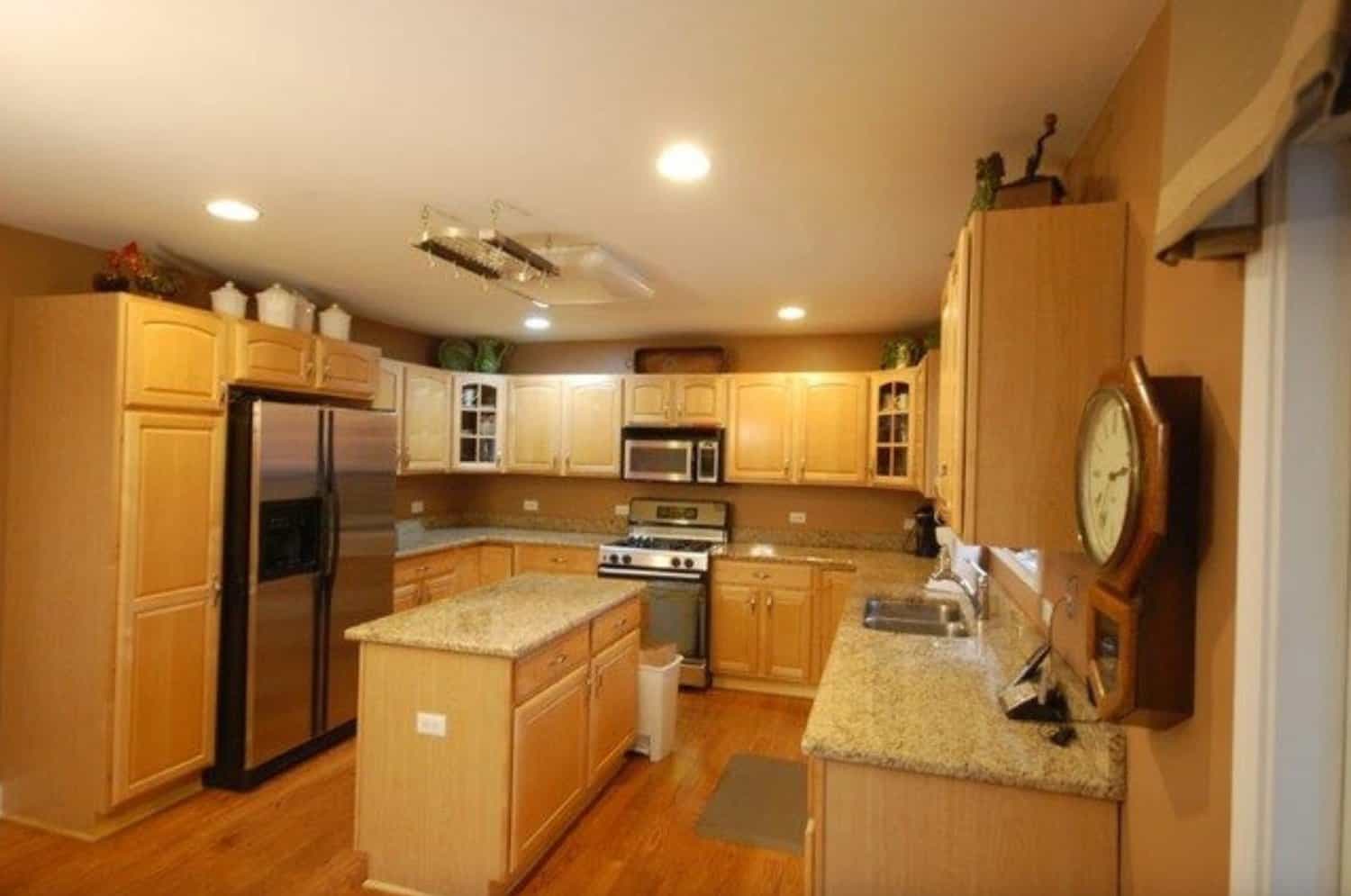 transitional-kitchen-before-remodel